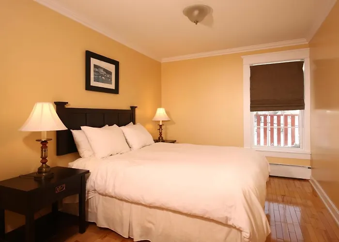 Grenfell Heritage Hotel & Suites